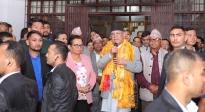 Pm-puspa-kamal-dahal-prachanda-with-people-in-personal-house-1