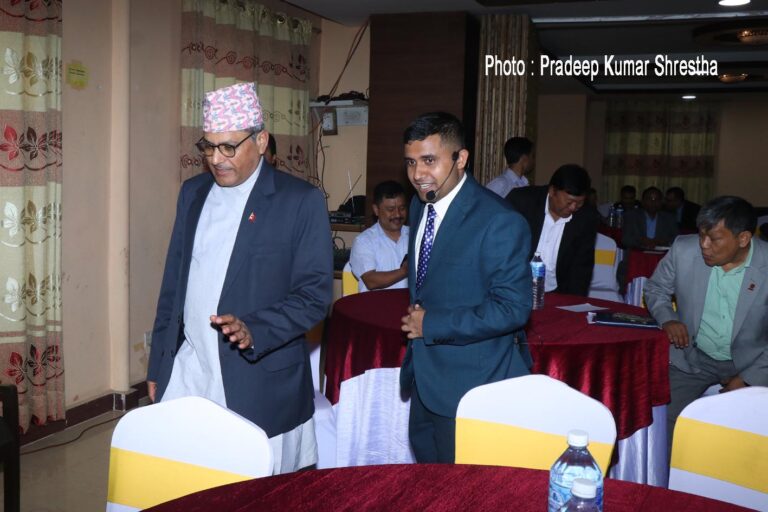 Royal-Acharya-and-maha-prasad-Adhikari-1