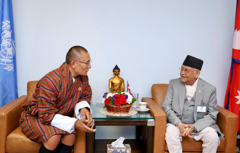 Pm-kp-sharm-oli-meet-pm-bhutan-4