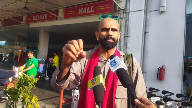 Kisor-kumar_Indian-coach-10