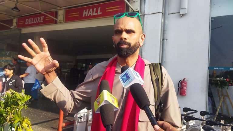 Kisor-kumar_Indian-coach-12