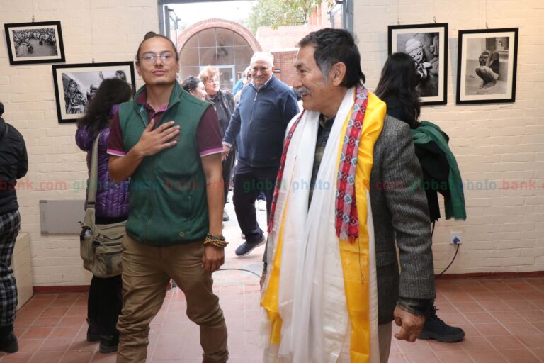 mani lama