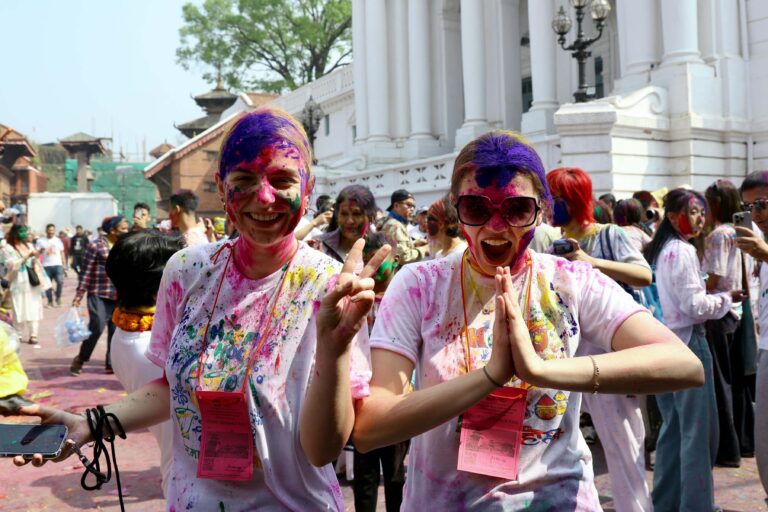 holi