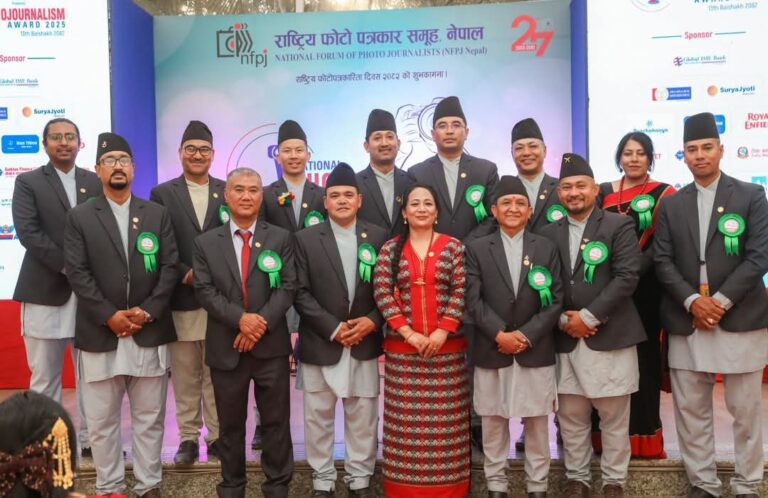 Uml meetin in shing durbar  (1)