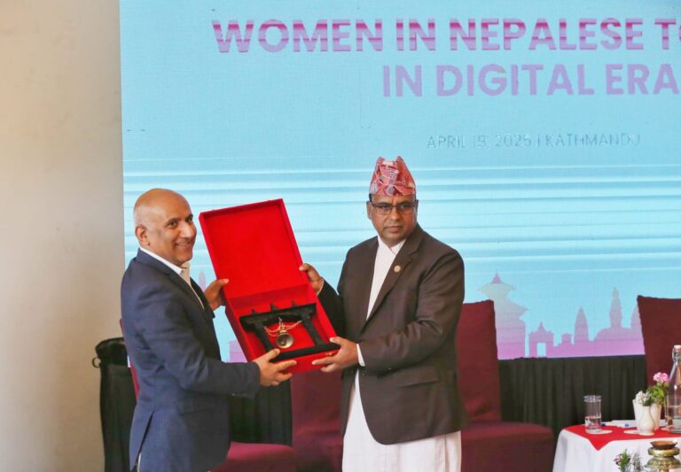 Women tourism  (4)