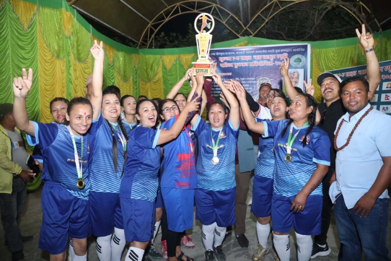 women 7side  football (3)