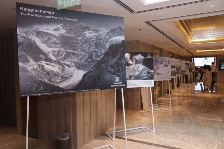 70th summit kangchenjung summit anniversari (9)
