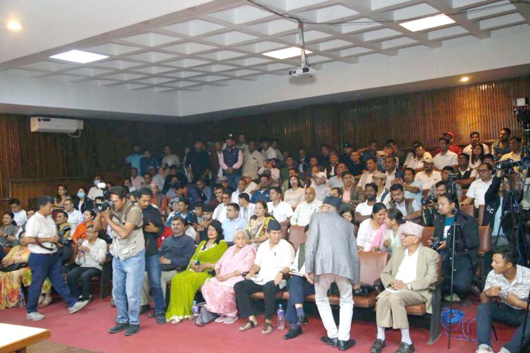 book lunch #puspa kamal dahal prachanda (4)
