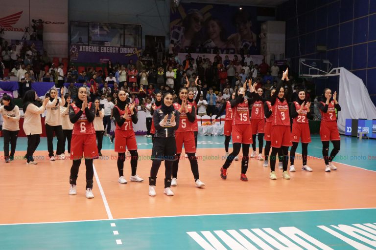 winner celebration irani players