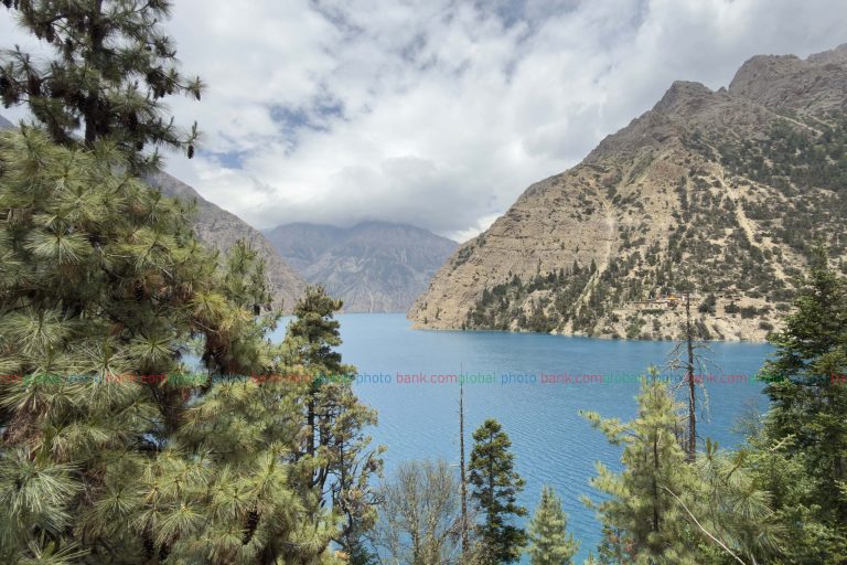 Phoksundo lake