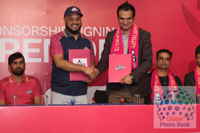 signing cermony