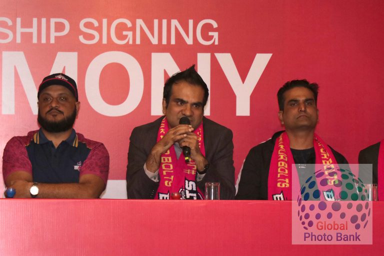 signing cermony